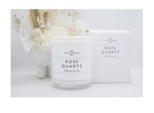 THE PATH TO BEAUTY White Candle 300g – Rose Quartz