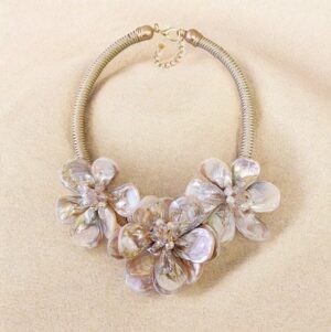 3 Flower Necklace